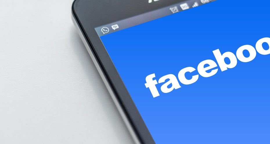 Chia sẻ tài khoản Facebook